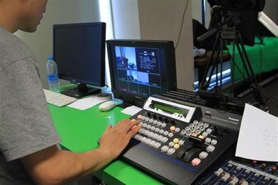 幫幫天通攝像錄像制作服務社——專業供應上海影視洋銘4路SDI切換臺出租及攝像制作服務